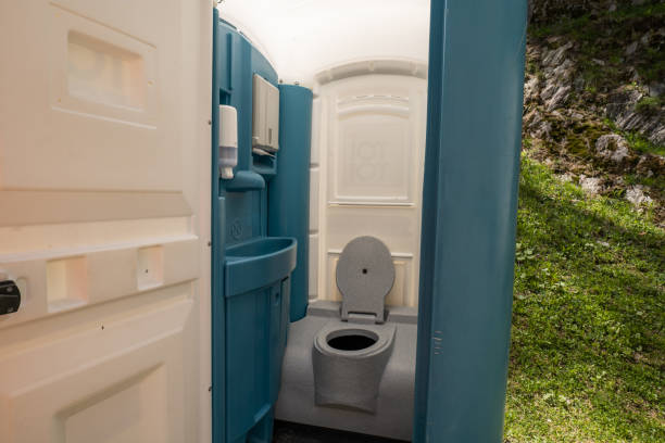Portable Toilet Options We Offer in Florida City, FL